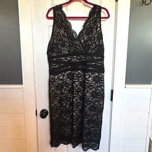 Ronnie Nicole Black Lace over Nude Sheath Dress Sz 16 Beautiful Lined Slimming